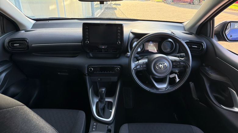 Toyota Yaris 1.5 Hybrid Design 5dr CVT Hybrid Hatchback